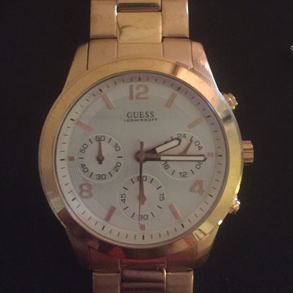 Guess rose gold watch - Picture 2 of 4