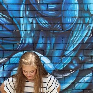 Meet your Posher, Abby