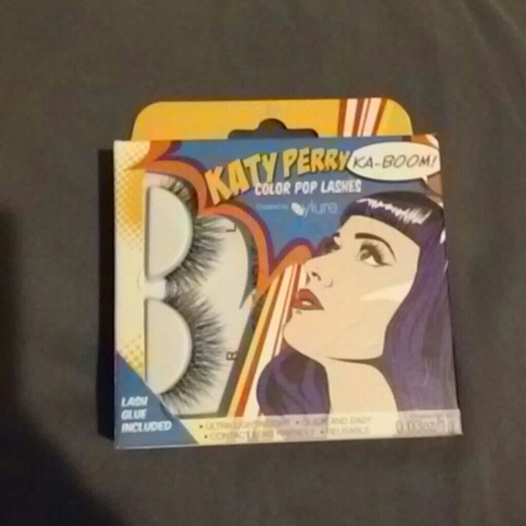 Katy Perry eyelashes
