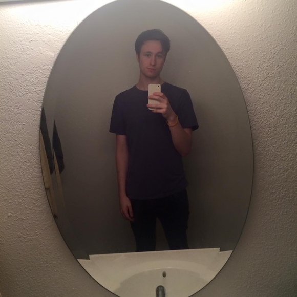 Meet your Posher, Dylan - Picture 1 of 1