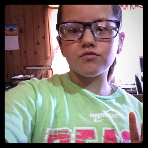 Meet your Posher, Kylee - Picture 1 of 1