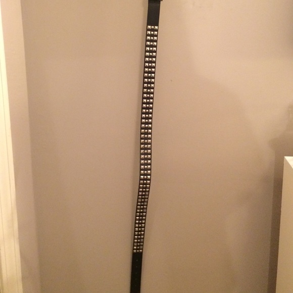 Spiked belt