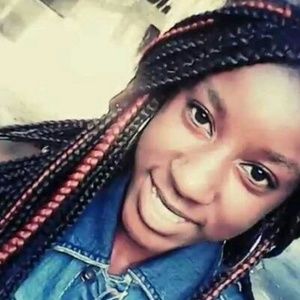 Meet your Posher, Yvette