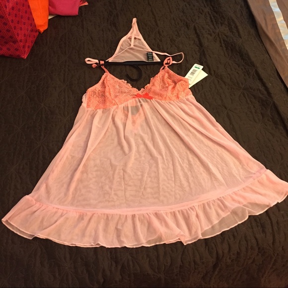 Rene Rofe Other - Rene Rofe Chemise Set