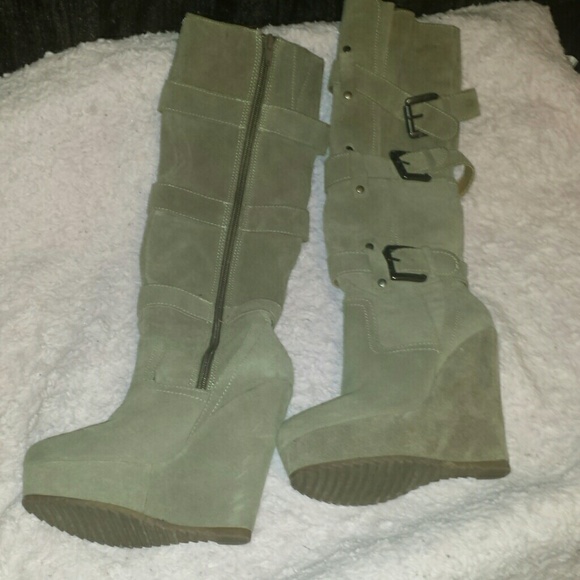 Leather suede wedge boots