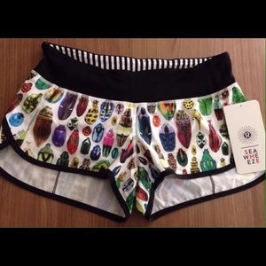 Lululemon seawheeze speed shorts size 6