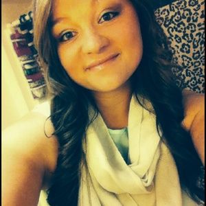 Meet your Posher, Deanna