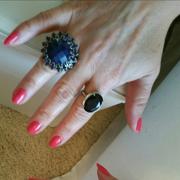 Bulky Rings - Picture 2 of 2