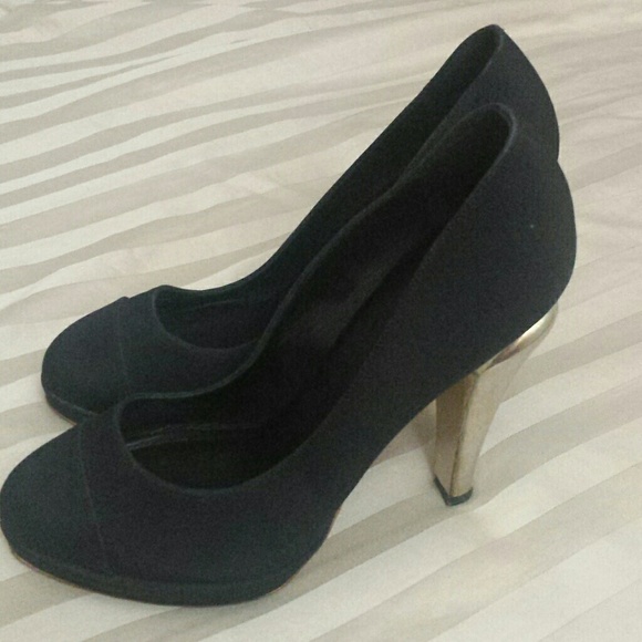 *Sold on Mercari* Chanel pumps