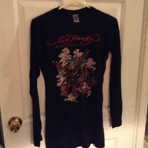 Black long sleeve t-shirt