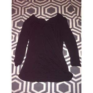 black 3/4 sleeve twist shirt