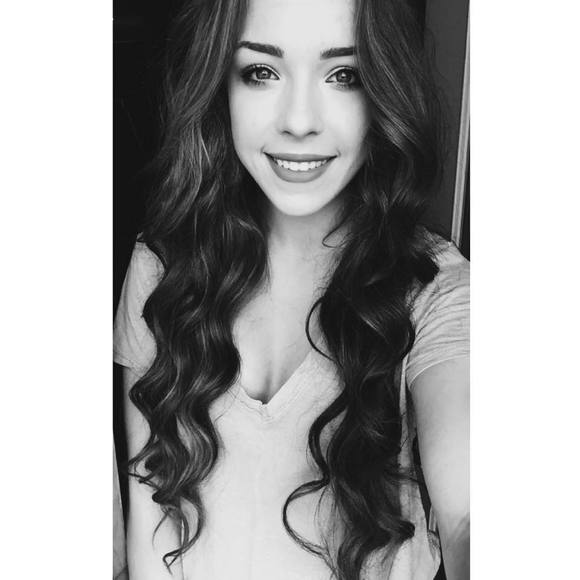 Meet your Posher, Amanda - Picture 1 of 1