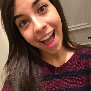 Meet your Posher, Andrea