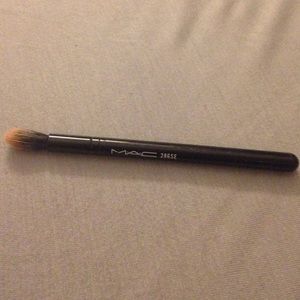 ✖️ON HOLD✖️MAC 286 Brush
