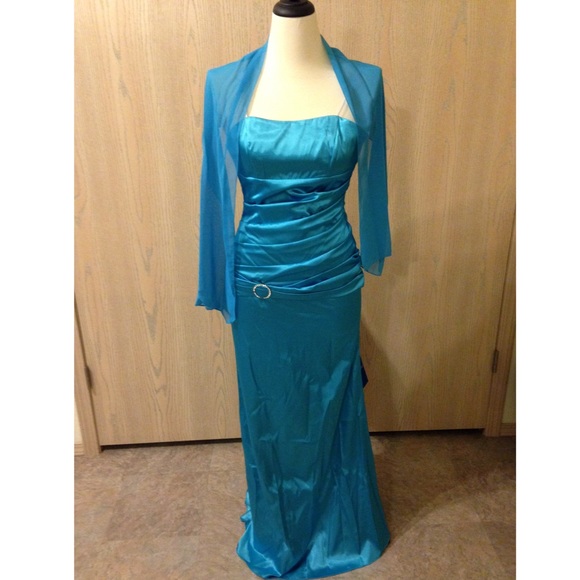 Light blue prom/bridesmaid dress