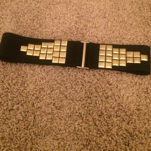 Gold and black waste belt