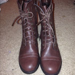 Wetseal women's army boots!