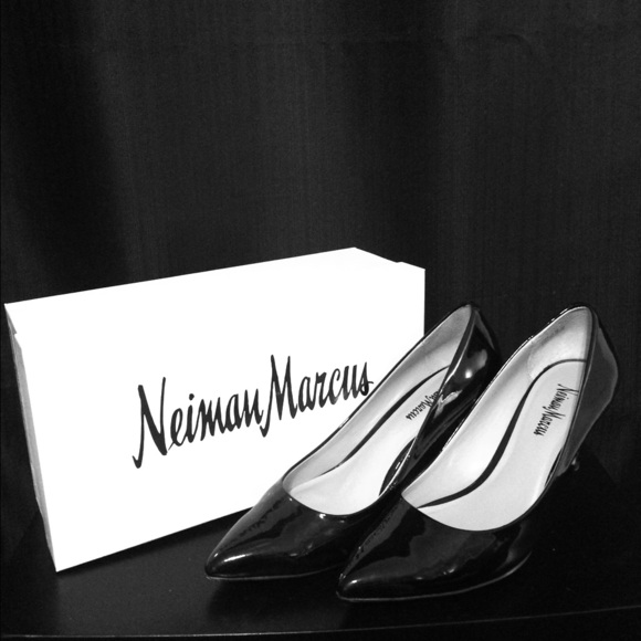Neiman Marcus Shoes - Black Patent Leather Pumps