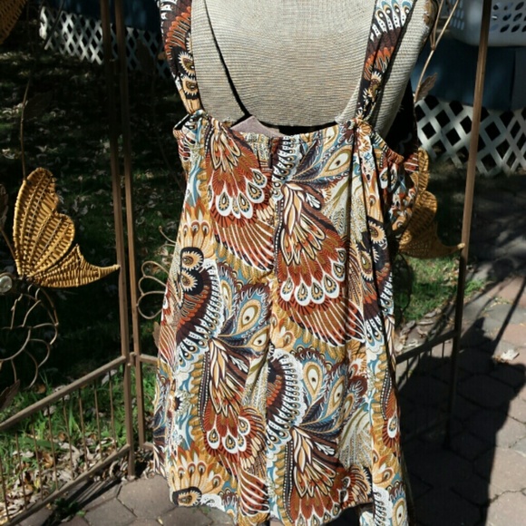 Sold in bundle to @kshaw416 NWOT Beautiful Top - Picture 2 of 4
