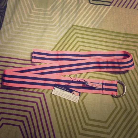 NWT vineyard vines belt!