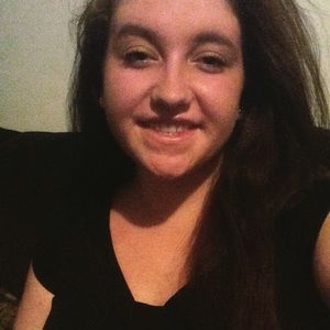 Meet your Posher, Alexis