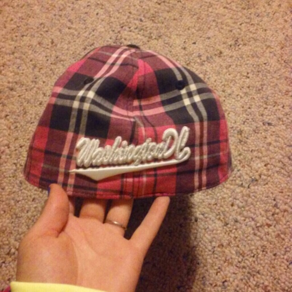 DC hat - Picture 2 of 2