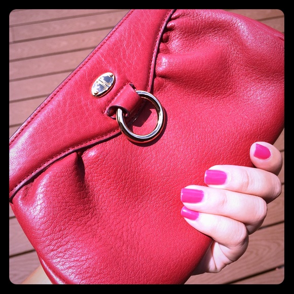 Cole Haan Handbags - 🎉HP!🎉Cole Haan clutch