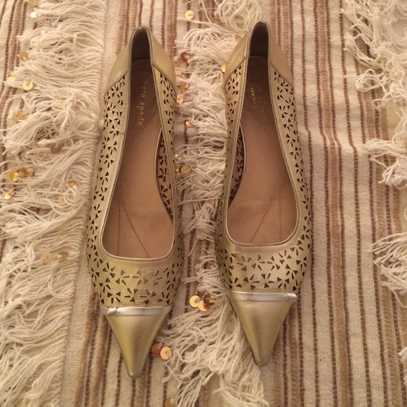 Kate Spade pointy toe bow flat