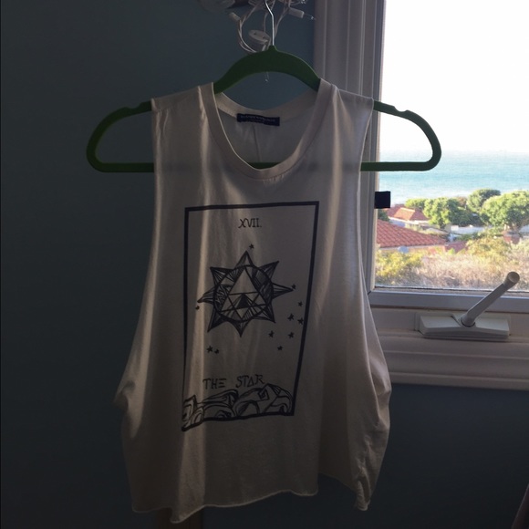 Brandy Melville graphic tee