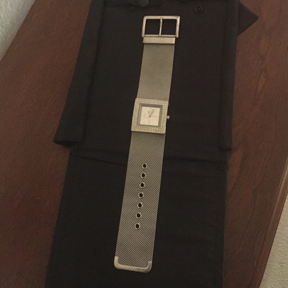 DKNY Watch - Picture 2 of 4