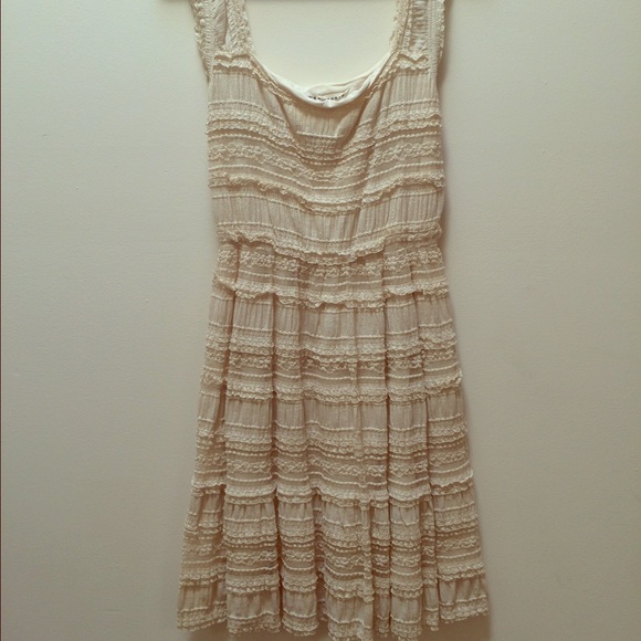 Pretty little Lacey dress 🍂