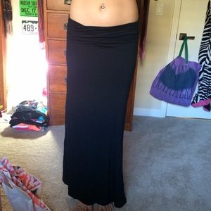 black maxi skirt