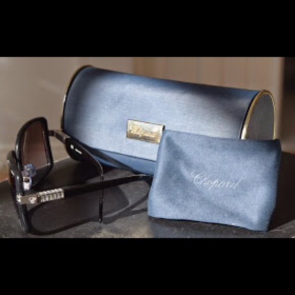 💋Host Pic💋Classic Chic Chopard Sunglasses - Picture 2 of 2