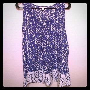 Flowy  and lightweight Banana Republic floral top!