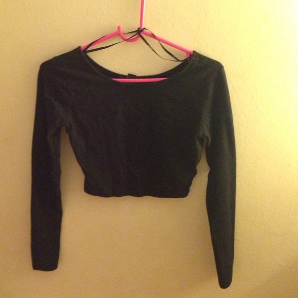 Black crop top