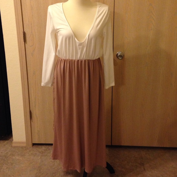 Long sleeve dress - Picture 1 of 4