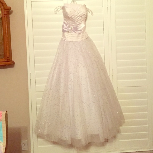 White Sweetheart Prom or Wedding Dress