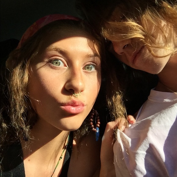 Meet your Posher, Ellie - Picture 1 of 1