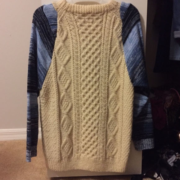 Urban outfitters thick sweater!! - Picture 1 of 4
