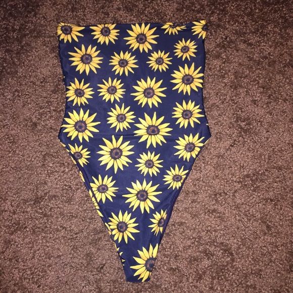 Mandalynn swim sun flower one piece xs - Picture 1 of 3
