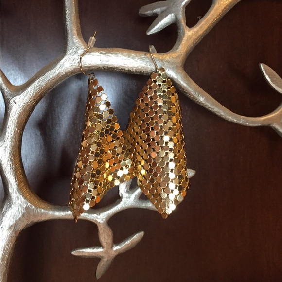 Earrings - Picture 1 of 2