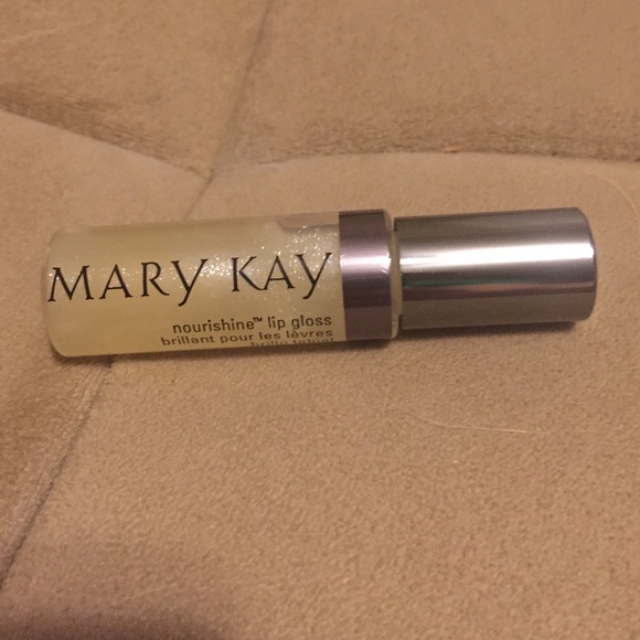 Clear lipgloss with sparkles