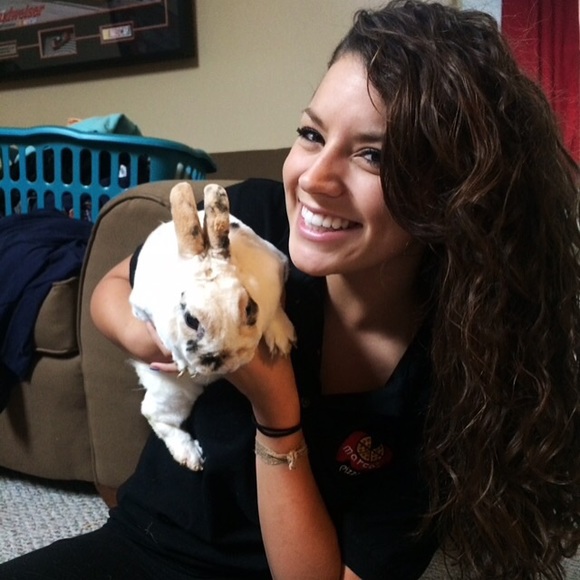 Meet your Posher, Allie - Picture 1 of 1