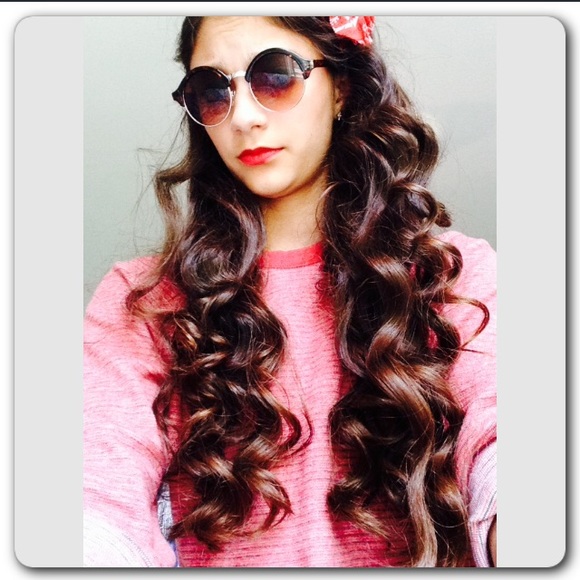 Meet your Posher, Amber - Picture 2 of 2