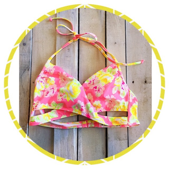 ⭐️️PINK VS BRIGHT PINK WRAP SWIM TOP SIZE LARGE⭐️