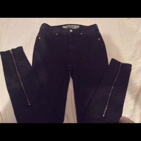 Brandy Melville Size 25 Jeans