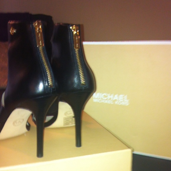 Micheal Kors Codie Open Toe Stiletto - Picture 3 of 4