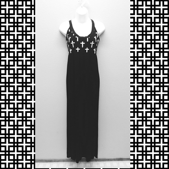 Black cross patterned maxi drrss