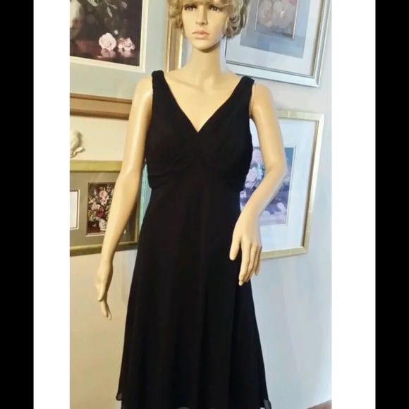 Chaps little black dress cocktail wedding EUC sz 6 - Picture 1 of 4