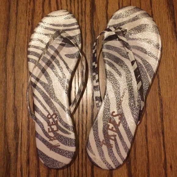TKEES Sandals